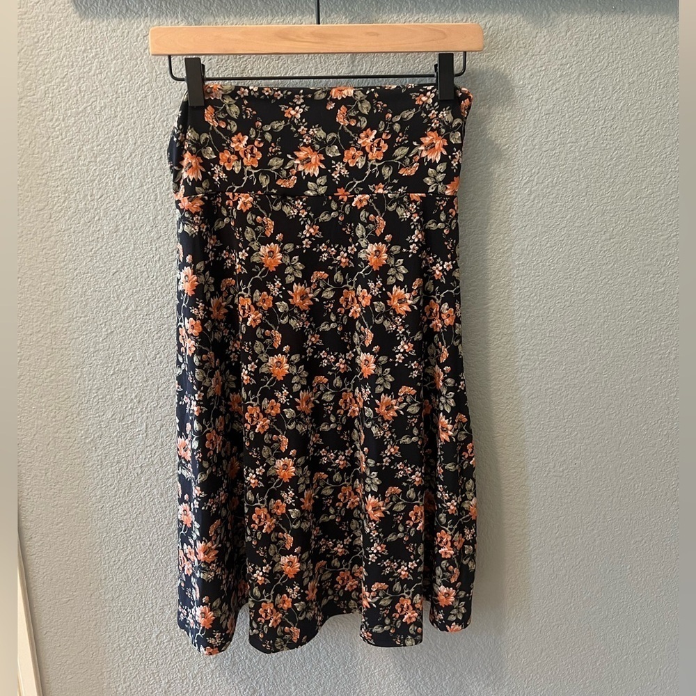 LulaRoe mid length floral skirt size small